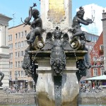 Augustus-Brunnen in Augsburg auf dem Rathausplatz aus den Jahren 1588 - 1594 (Renaissance).