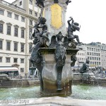 Augustus-Brunnen in Augsburg auf dem Rathausplatz aus den Jahren 1588 - 1594 (Renaissance).