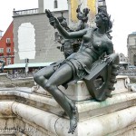 Augustus-Brunnen in Augsburg auf dem Rathausplatz aus den Jahren 1588 - 1594 (Renaissance).