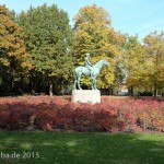 Reiterstandbild “Amazone zu Pferd” von Louis Tuaillon im Großen Tiergarten in Berlin, Zustand: Oktober 2015.