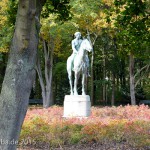 Reiterstandbild “Amazone zu Pferd” von Louis Tuaillon im Großen Tiergarten in Berlin, Zustand: Oktober 2015.