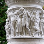 Denkmal Königin Luise auf der Luiseninsel im Großen Tiergarten in Berlin von Erdmann Encke, Marmor-Original, Zustand: Oktober 2015.