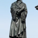 Luther-Denkmal in Dresden von Ernst Rietschel von 1861, Aufstellung an diesem Ort 1885, Guss von Christian Albert Bierling