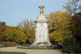 Musiker-Denkmal im Großen Tiergarten in Berlin-Tiergarten von Rudolf Siemering aus dem Jahr 1904, Zustand: Oktober 2015.