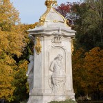 Musiker-Denkmal im Großen Tiergarten in Berlin-Tiergarten von Rudolf Siemering aus dem Jahr 1904, Zustand: Oktober 2015.