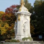 Musiker-Denkmal im Großen Tiergarten in Berlin-Tiergarten von Rudolf Siemering aus dem Jahr 1904, Zustand: Oktober 2015.
