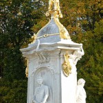 Musiker-Denkmal im Großen Tiergarten in Berlin-Tiergarten von Rudolf Siemering aus dem Jahr 1904, Zustand: Oktober 2015.