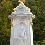 Musiker-Denkmal im Großen Tiergarten in Berlin-Tiergarten von Rudolf Siemering aus dem Jahr 1904, Zustand: Oktober 2015.