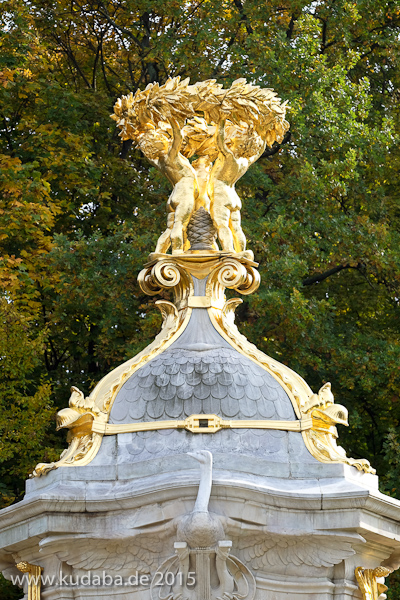 Musiker-Denkmal im Großen Tiergarten in Berlin-Tiergarten von Rudolf Siemering aus dem Jahr 1904, Zustand: Oktober 2015.