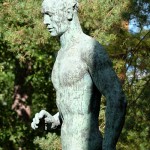 Bronzeskulptur “Dionysos” von Georg Kolbe im Kolbe-Hain in Westend, Berlin-Charlottenburg, Nachguss von 1962 aus der Bildgießerei Noack, Berlin