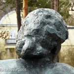 Bronzeskulptur "Ruhende" von Georg Kolbe im Kolbe-Hain in Westend, Berlin-Charlottenburg, Nachguss von 1965 aus der Bildgießerei Noack, Berlin, Detailansicht des Kopfes