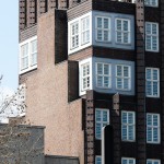Anzeiger-Hochhaus in Hannover von Fritz Höger aus den Jahren 1927 - 1928 im expressionistischem Architekturstil, Detailansicht der Fassadengestaltung