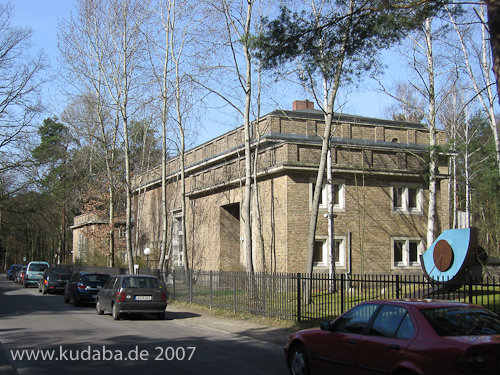 Ehemaliges Atelierhaus von Arno Breker im Käuzchensteig in Berlin-Dahlem von Hans Freese, Gesamtansicht