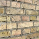 Ehemaliges Atelierhaus von Arno Breker im Käuzchensteig in Berlin-Dahlem von Hans Freese, Detailansicht des Baumaterials, gelber Backstein