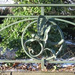 Bismarckbrücke in Grunewald, Berlin-Wilmersdorf, Detailansicht des Brückengeländers: Libelle