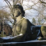 Bismarckbrücke in Grunewald, Berlin-Wilmersdorf, Südöstliche Sphinx von Max Klein