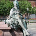 Neptunbrunnen von Reinhold Begas auf dem Alexanderplatz in Berlin-Mitte, Detailansicht