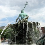 Neptunbrunnen von Reinhold Begas auf dem Alexanderplatz in Berlin-Mitte, Detailansicht