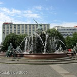 Neptunbrunnen von Reinhold Begas auf dem Alexanderplatz in Berlin-Mitte, Gesamtansicht