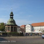 "Wasserkunst", Renaissance-Brunnen in Wismar aus dem Jahr 1571, Fernansicht