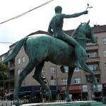 Reiterdenkmal "Der Sieger" auf dem Steubenplatz in Berlin-Charlottenburg von Louis Tuaillon von 1899