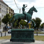 Reiterdenkmal "Der Sieger" auf dem Steubenplatz in Berlin-Charlottenburg von Louis Tuaillon von 1899