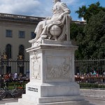 Denkmal Alexander von Humboldts in Berlin-Mitte von Reinhold Begas von 1882, Gesamtansicht