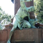 Bismarck-Nationaldenkmal am Großen Stern in Berlin-Tiergarten von Reinhold Begas, Detailansicht mit Siegfried