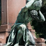 Bismarck-Nationaldenkmal am Großen Stern in Berlin-Tiergarten von Reinhold Begas, Detailansicht von Atlas