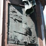 Bismarck-Nationaldenkmal am Großen Stern in Berlin-Tiergarten von Reinhold Begas, Detailansicht vom Sockel