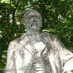 Denkmal Theodor Fontane im Großen Tiergarten in Berlin von Max Klein, Detailansicht
