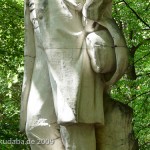 Denkmal Theodor Fontane im Großen Tiergarten in Berlin von Max Klein, Detailansicht