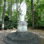 Denkmal Theodor Fontane im Großen Tiergarten in Berlin von Max Klein, Gesamtansicht