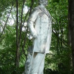 Denkmal Theodor Fontane im Großen Tiergarten in Berlin von Max Klein, Gesamtansicht der Standfigur