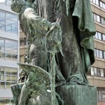 Gertrudendenkmal auf der Gertraudenbrücke in Berlin-Mitte von Rudolf Siemering von 1896, Detailansicht