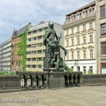 Gertrudendenkmal auf der Gertraudenbrücke in Berlin-Mitte von Rudolf Siemering von 1896, Gesamtansicht