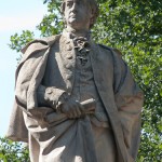 Goethe-Denkmal im Großen Tiergarten in Berlin von Fritz Schaper von 1880, Detailansicht der Standfigur Goethes