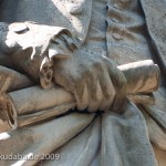 Goethe-Denkmal im Großen Tiergarten in Berlin von Fritz Schaper von 1880, Detailansicht der Standfigur Goethes