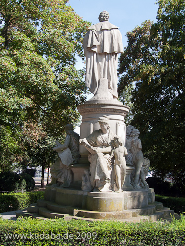 Goethe-Denkmal im Großen Tiergarten in Berlin von Fritz Schaper von 1880, Gesamtansicht
