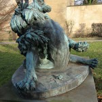 Sulptur "Herkules kämpft mit dem Nemeischen Löwen" von Max Klein in Berlin-Dahlem, Gesamtansicht