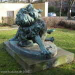 Sulptur "Herkules kämpft mit dem Nemeischen Löwen" von Max Klein in Berlin-Dahlem, Gesamtansicht