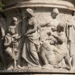 Denkmal Königin Luise auf der Luiseninsel im Großen Tiergarten in Berlin von Erdmann Encke, Kopie aus Zementguss, Zustand: Juli 2009. Dieses Bild von Andres Imhof ist lizenziert unter einer Creative Commons Namensnennung - Nicht-kommerziell - Keine Bearbeitung 3.0 Deutschland Lizenz.