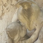 Denkmal Königin Luise auf der Luiseninsel im Großen Tiergarten in Berlin von Erdmann Encke, Kopie aus Zementguss, Zustand: Juli 2009. Dieses Bild von Andres Imhof ist lizenziert unter einer Creative Commons Namensnennung - Nicht-kommerziell - Keine Bearbeitung 3.0 Deutschland Lizenz.