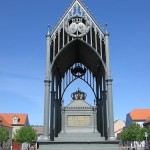 Luisen-Denkmal in Gransee von Karl Friedrich Schinkel von 1810, Detailansicht vom Süden aus gesehen