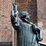 Luther-Denkmal in Hannover von Carl Dopmeyer, Detailansicht Luthers