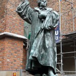 Luther-Denkmal in Hannover von Carl Dopmeyer, Detailansicht der Standfigur