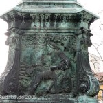 Luther-Denkmal in Eisenach von Adolf von Donndorf von 1894, Detailansicht vom Sockel