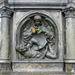 Das bronzene Luther-Denkmal in Eisleben, Standort ist auf dem Marktplatz, wurde 1882 von Rudolf Siemering geschaffen. Enthüllt wurde es 1883 anlässlich des 400. Geburtstags Luthers.
