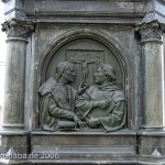 Das bronzene Luther-Denkmal in Eisleben, Standort ist auf dem Marktplatz, wurde 1882 von Rudolf Siemering geschaffen. Enthüllt wurde es 1883 anlässlich des 400. Geburtstags Luthers.