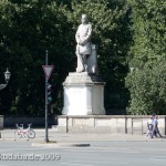 Moltke-Denkmal am Großen Stern im Großen Tiergarten in Berlin von Joseph Uphues von 1904, Ansicht aus der Ferne